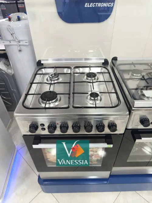 Cuisinière 4 feux inox marque géant