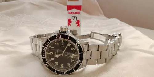 Glycine Combat Sub أوتوماتيك 42mm أصلية