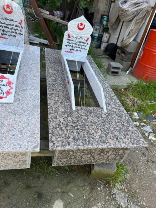 Tombe