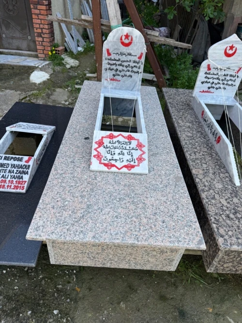 Tombe