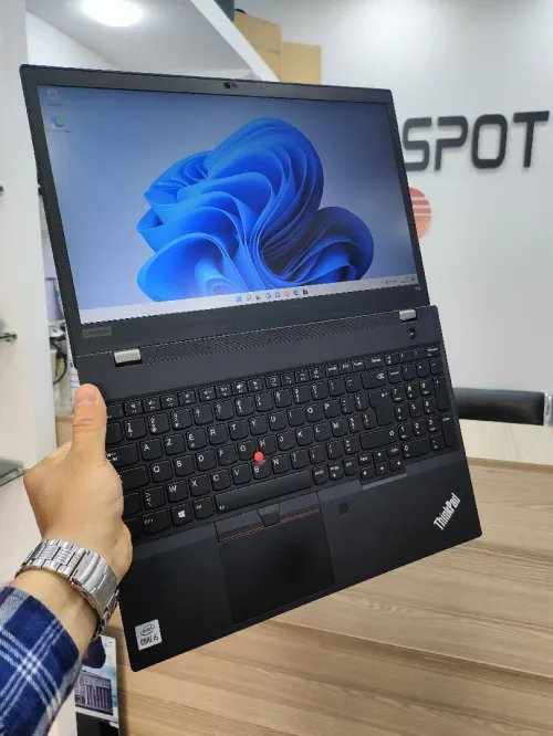 Lenovo Thinkpad t15 i5 10em 8gb ssd256