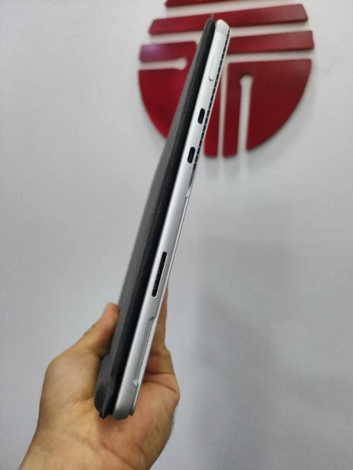 Microsoft Surface pro 8 2k i5 11em 8gb 256ssd iris xe