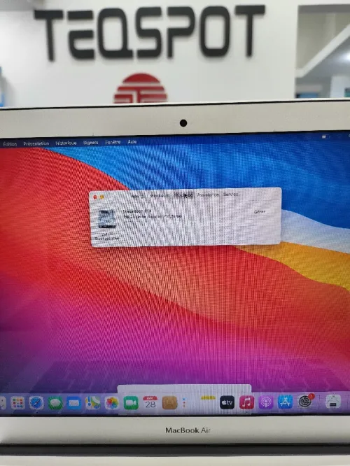 Macbook air 2014 i5 4gb 256ssd cycle 176
