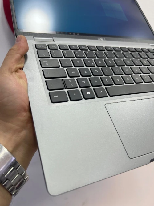 DELL LATITUDE 7320 i7 11em RAM 16GB NVME 256gb INTEL IRIS. E
