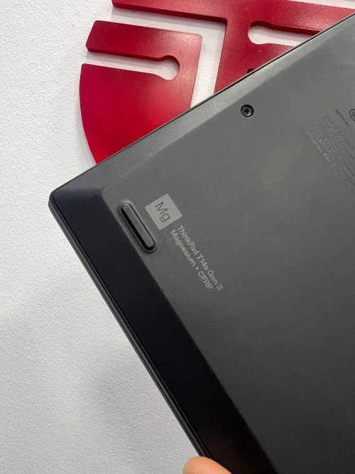 THINKPAD t14s i7 12em ram 16gb nvme 512gb intel iris xe