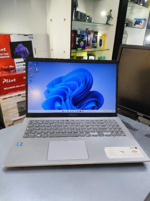 Asus 15 pentium gold 8gb ssd256