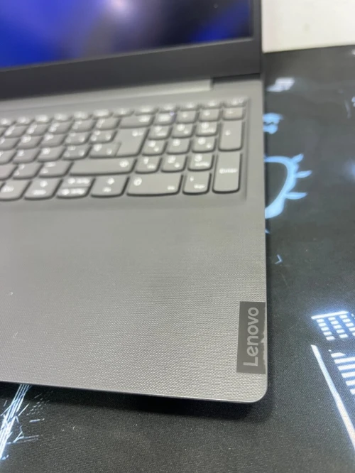 LENOVO V15 CPU I5 10em RAM 8gb ssd 256gb