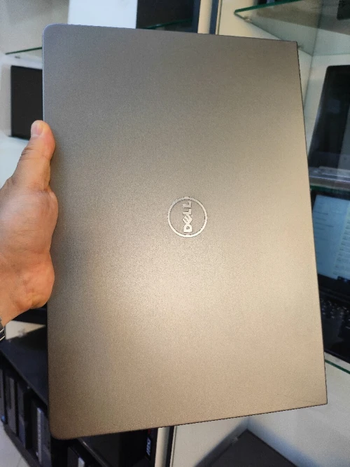 DELL VOSTRO i5 7em 8gb ssd256 