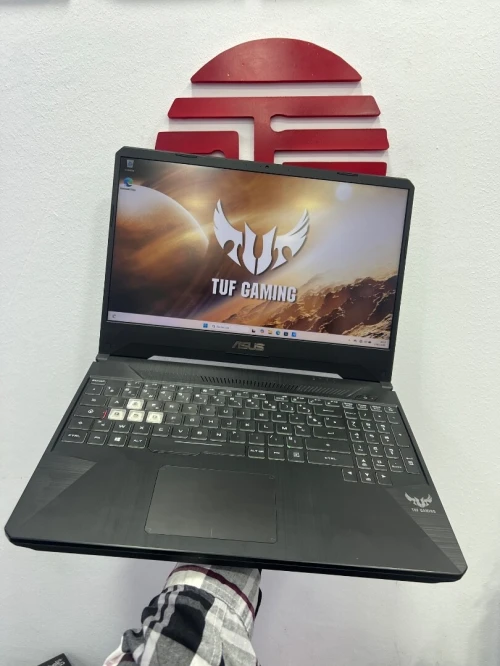 ASUS TUF GAMING RYZEN 7 3750H RAM16gb nvme512gb RTX 2060 6gb