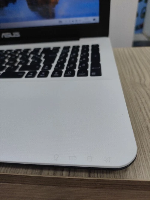 Asus x555y amd a6 7310 8gb ssd256 r5 m320