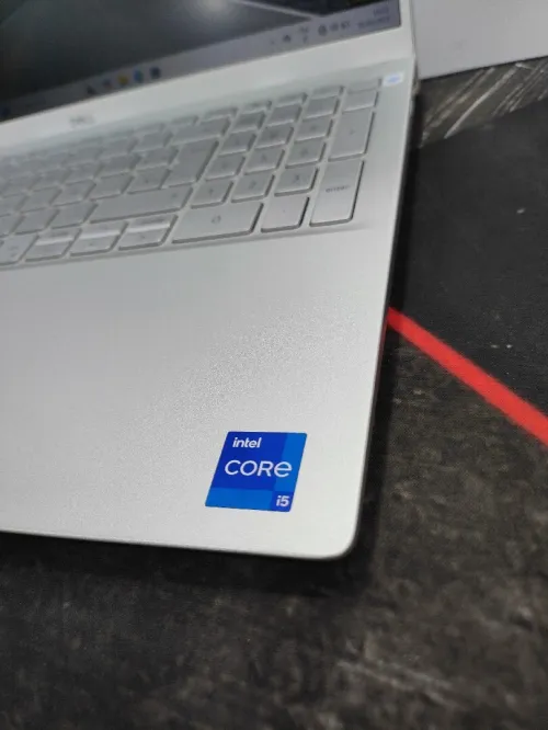 DELL INSPIRON I5 11EM 8GB SSD256 INTEL IRIS XE 
