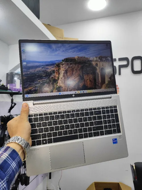 HP PROBOOK 450 G8 i7 11em 16gb 512ssd intel iris 