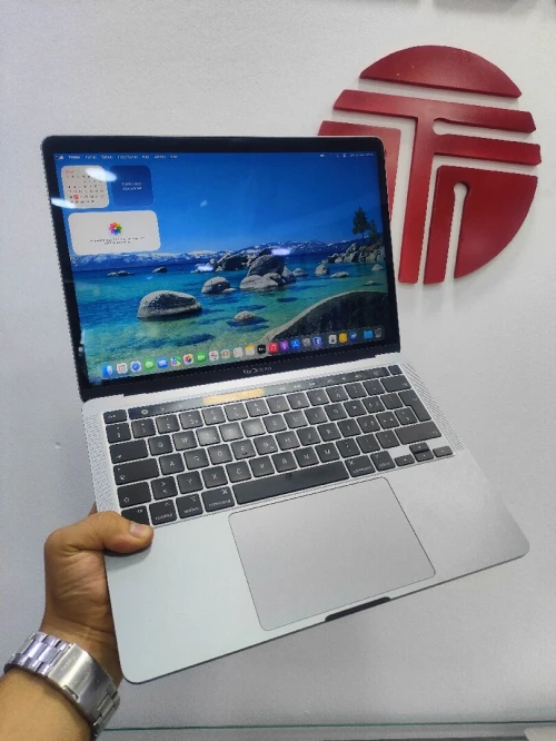 MacBook pro 2022 m2 ram16gb 1tb cycle 127