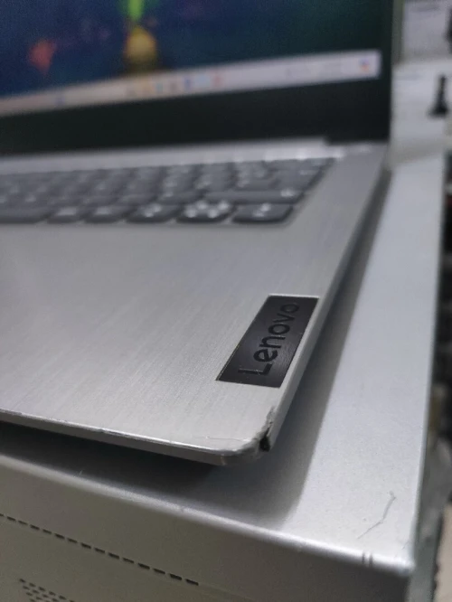Lenovo IdeaPad athlon silver 8gb ssd256
