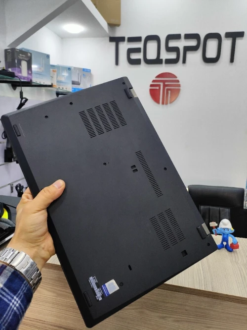Lenovo Thinkpad t15 i5 10em 8gb ssd256