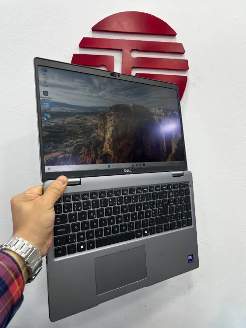 DELL LATITUDE 5550 ULTRA 5 135U RAM 16GB NVME 512GB INTEL GRAPHICS