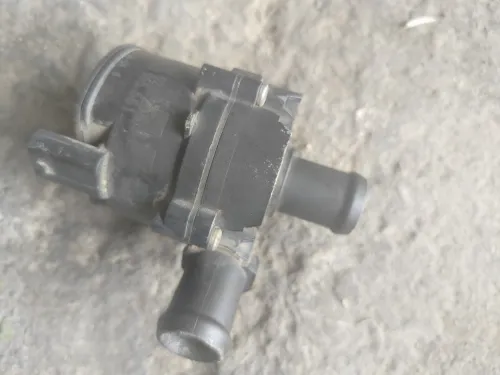 Pompe à eau auxiliaire VAG essence TDI 2.0