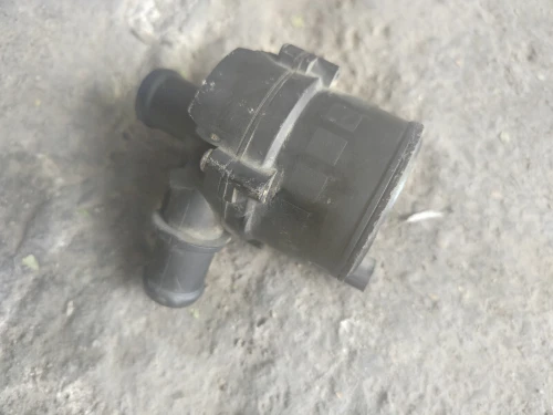 Pompe à eau auxiliaire VAG essence TDI 2.0