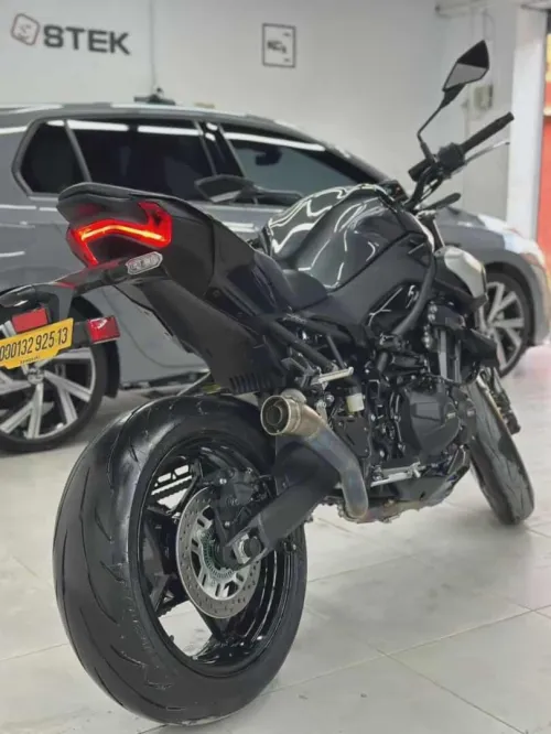 Kawasaki Z900 2025