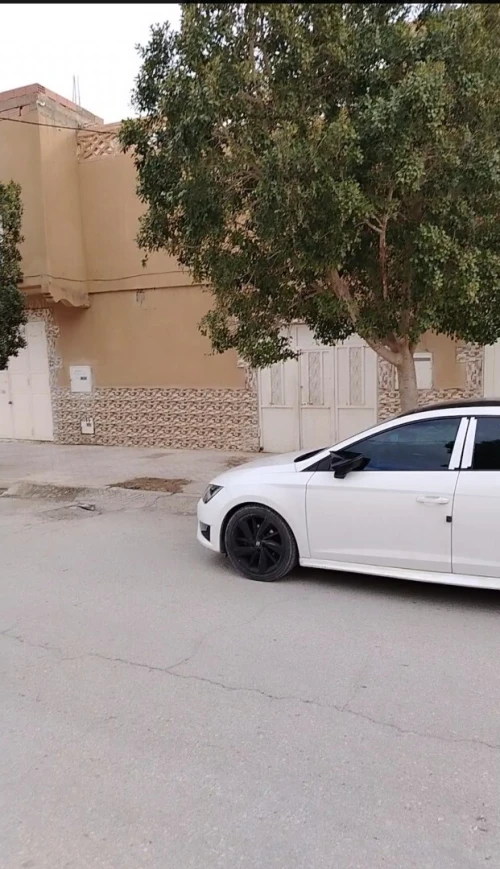 Vente Appartement Niveau de villa F5 Laghouat Laghouat