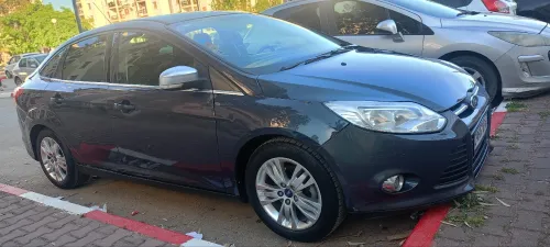 Ford Focus 4 portes 2013 Focus 4 portes