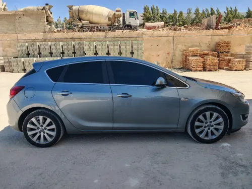Opel Astra 2015 COSMO