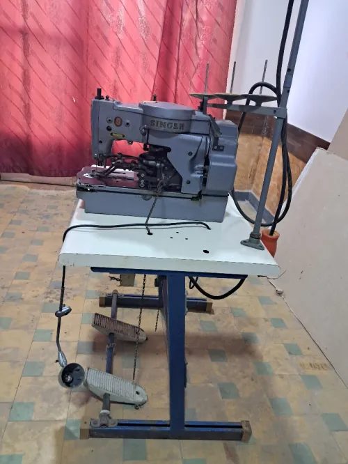 MACHINE A COUDRE