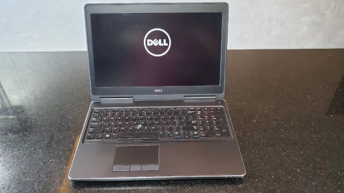 Dell précision 7520 , Intel Xeon,  2TO HDD , 64 GO de RAM