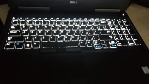 Dell précision 7520 , Intel Xeon,  2TO HDD , 64 GO de RAM
