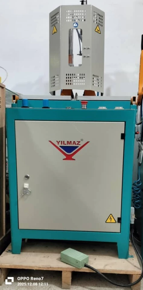SOUDEUSE YILMAZ  TK-505