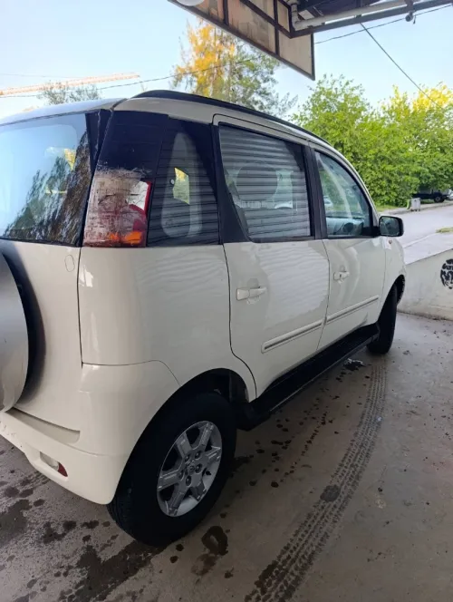 Mahindra Quanto 2015 Quanto