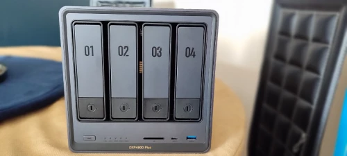 SERVEUR UGREEN-NAS DXP4800 PLUS