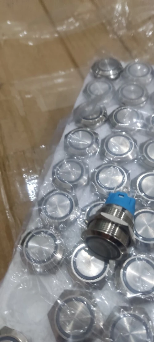 Lot de Bouton poussoir metalique,fusible et connecteur