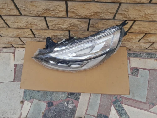 PHARE CLIO4 GT-LINE GAUCHE (CHAUFFEUR)