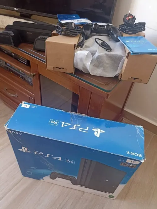 Ps4 pro للبيع