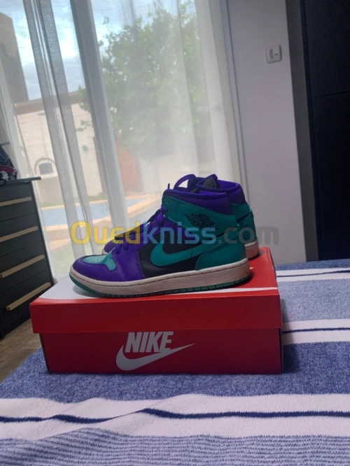 Jordan 1 mid grape