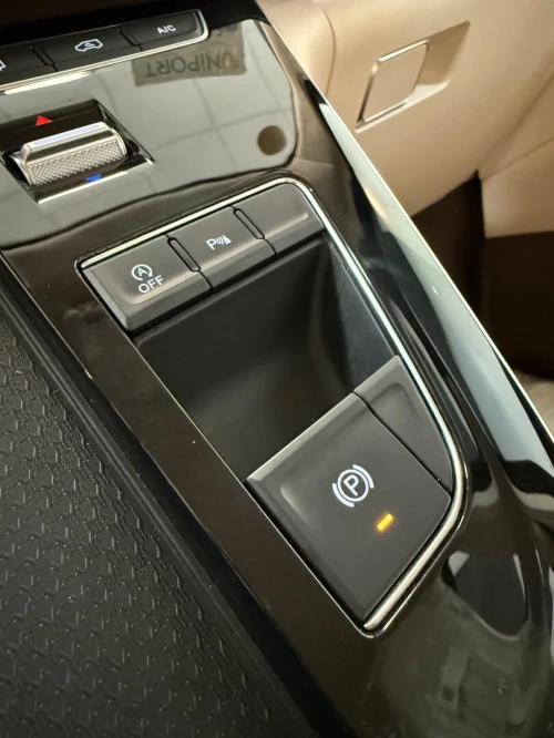 Bestune M9 2025 Luxury