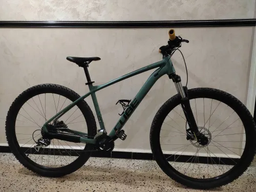 vtt cube aim PRO 29 pouces vtt cube aim PRO 29 pouces 