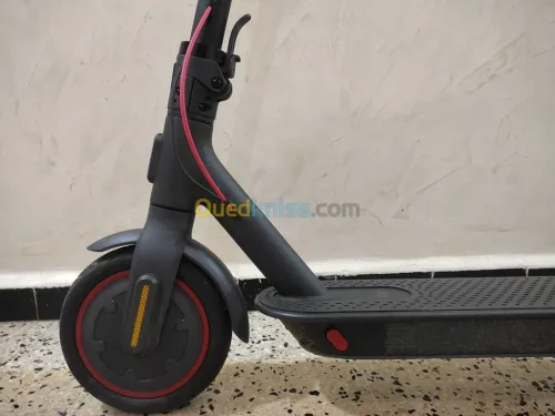 Mi  Xiaomi Mi Electric Scooter 3 trottinette Xiaomi 