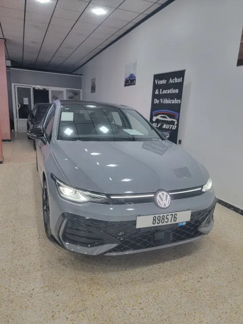 Volkswagen Golf 8 2025 Pro R-line