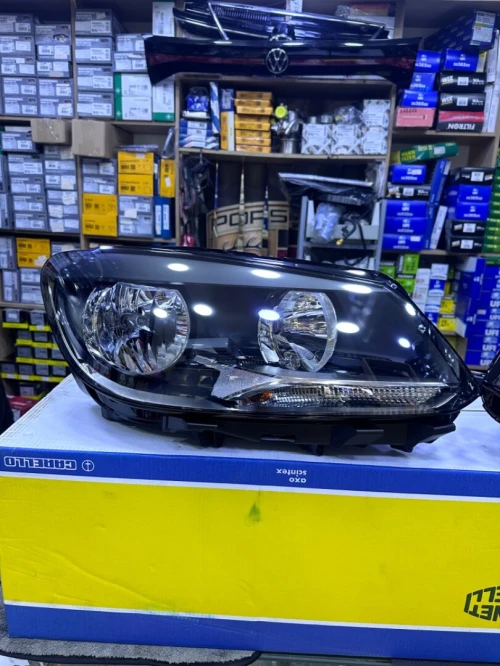 Phare caddy 2013 +