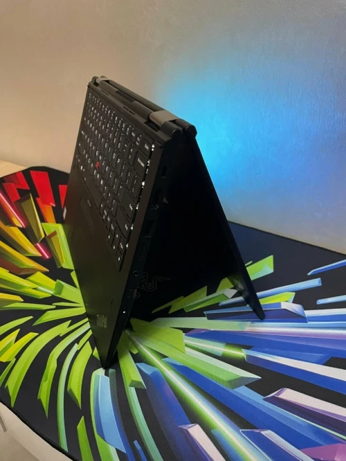 Lenovo ThinkPad Yoga X380 تاتش 360 ستايلو يدور كامل
