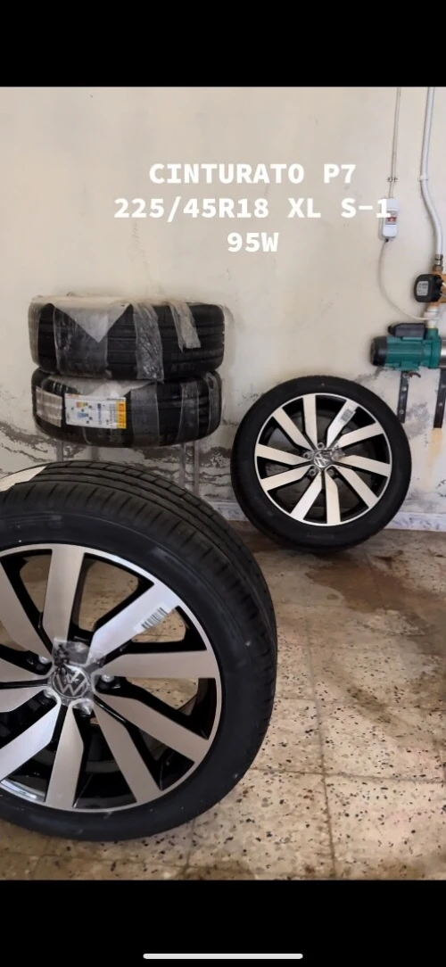 4 Pneus PIRELLI avec Jantes Volkswagen 