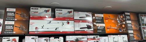 DÉBROUSSAILLEUSE HONDA / SCIE A CHAINE 20 / PULVERISATEUR 