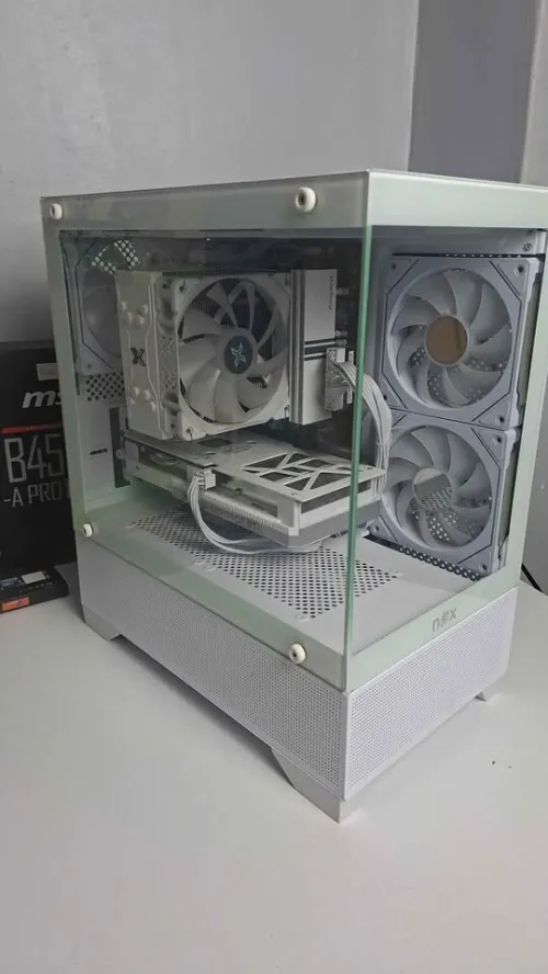 Pc gamer white ryzen 5600x Rtx 4060