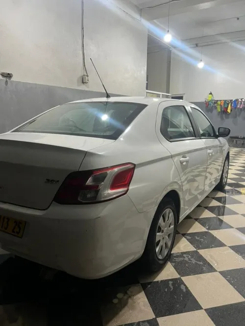 Peugeot 301 2013 