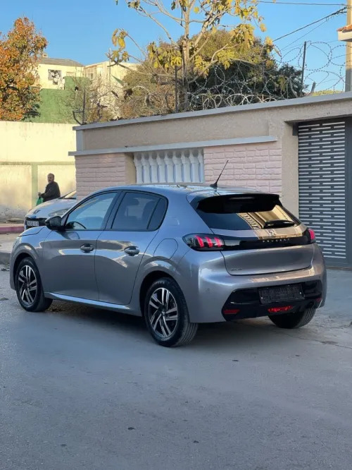 Peugeot 208 2024 Allure Pack