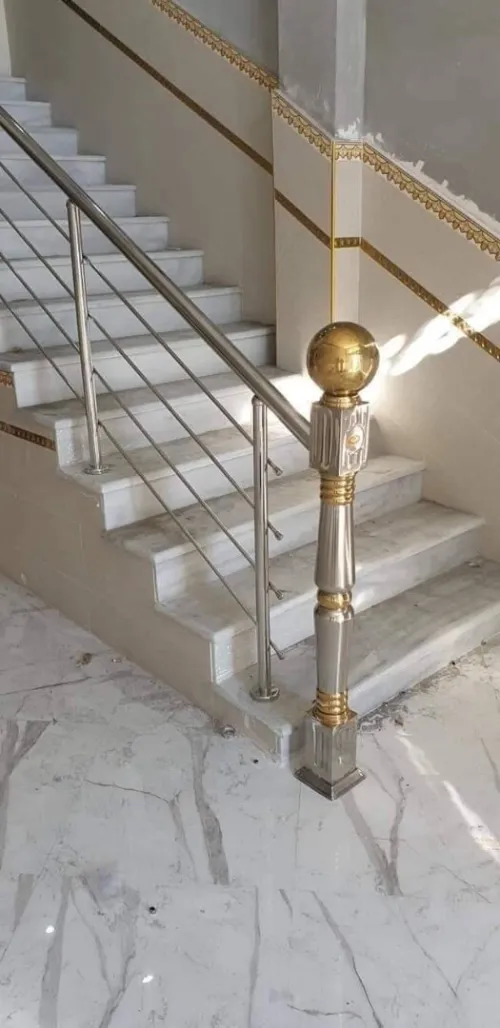 Fournitures et pose rampe d'escalier en inox garde-corps en inox et verre cabine de douche moderne