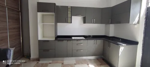 Cuisine équipée moderne sur mesure MDF HIGH GLOSS مطابخ مجهزة عصرية