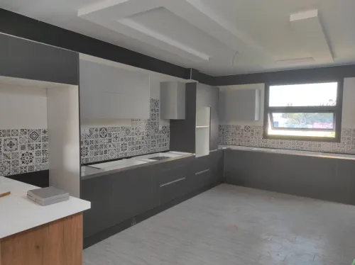 Cuisine équipée moderne sur mesure MDF HIGH GLOSS مطابخ مجهزة عصرية